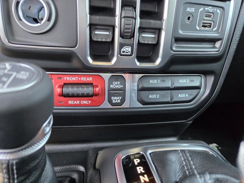 New 2025 Jeep Wrangler Unlimited Rubicon 4xe image 16