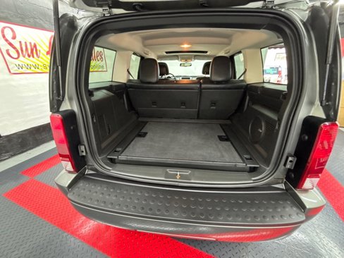 Used 2011 Dodge Nitro Heat image 11