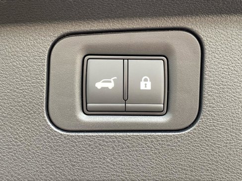 New 2025 Nissan Armada SL w/ Captain's Chari Seat Package image 32