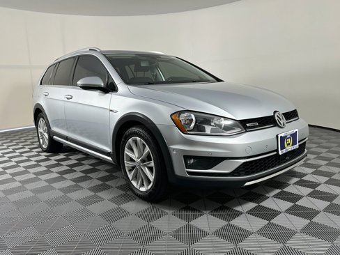 Used 2017 Volkswagen Golf Alltrack SE image 7