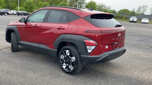 Used 2025 Hyundai Kona SEL image 7