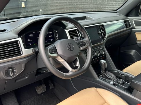 Used 2022 Volkswagen Atlas Cross Sport SE image 18