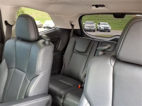 Used 2024 Subaru Ascent Touring w/ Popular Package #2 image 13