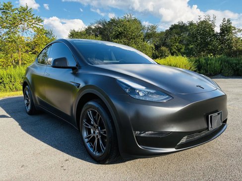 Used 2025 Tesla Model Y Long Range image 11
