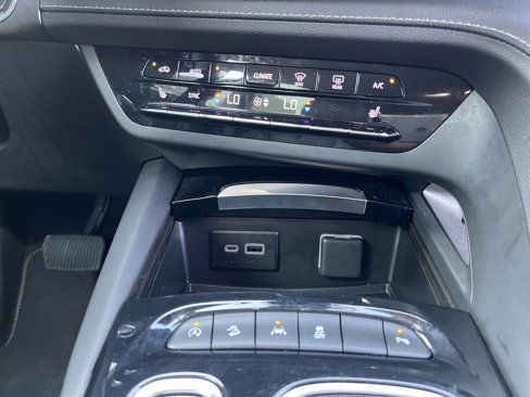 Used 2023 Buick Envision Essence image 18