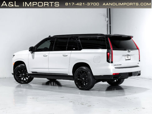 Used 2023 Cadillac Escalade ESV Sport Platinum w/ LPO, ONYX Package image 31