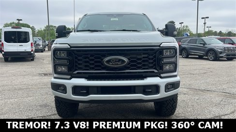 New 2025 Ford F350 XLT w/ Black Appearance Package image 5