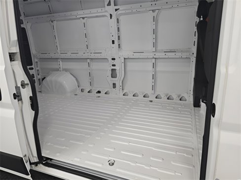 Used 2025 RAM ProMaster 2500 w/ Convenience Group image 14