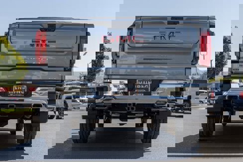 New 2026 GMC Sierra 1500 SLT w/ SLT Premium Plus Package image 30