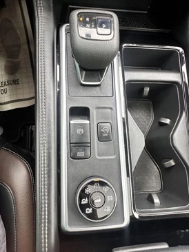 Used 2022 Nissan Pathfinder Platinum image 39