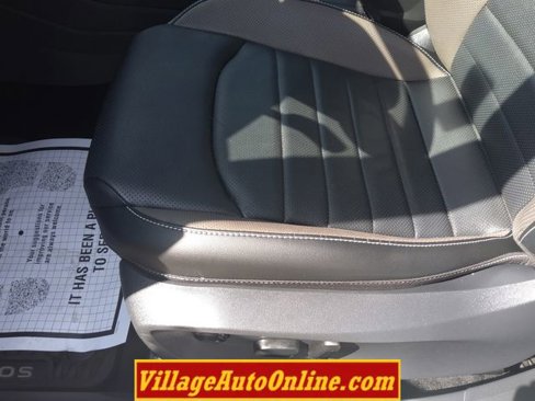 Used 2022 Volkswagen Taos SEL image 20