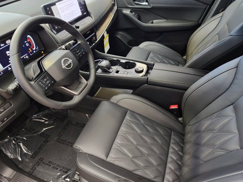 New 2026 Nissan Rogue Platinum image 6
