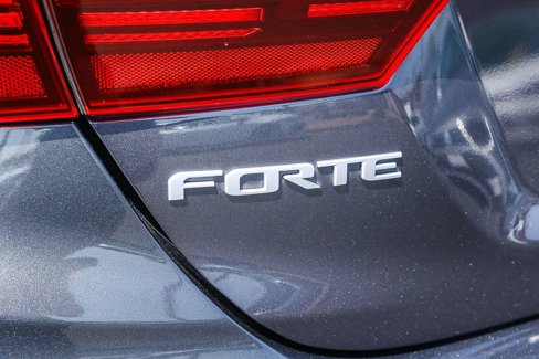 Used 2023 Kia Forte GT-Line image 11