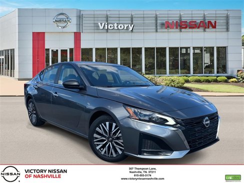 Certified 2024 Nissan Altima 2.5 SV image 1