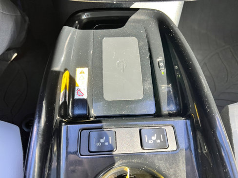 Used 2019 Toyota Prius AWD image 25