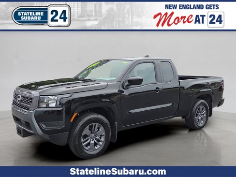 Used 2025 Nissan Frontier SV image 1