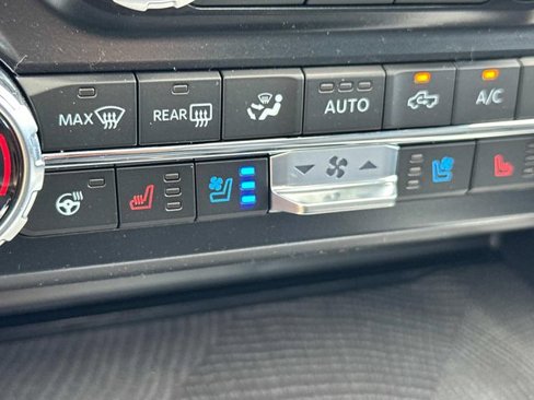New 2025 Ford F250 Platinum w/ FX4 Off-Road Package image 24
