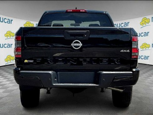 Certified 2025 Nissan Frontier SV image 5