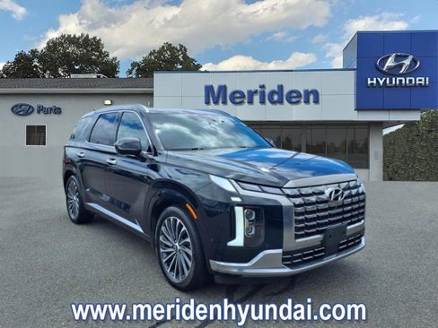 Used 2023 Hyundai Palisade Calligraphy w/ Winter Package image 1