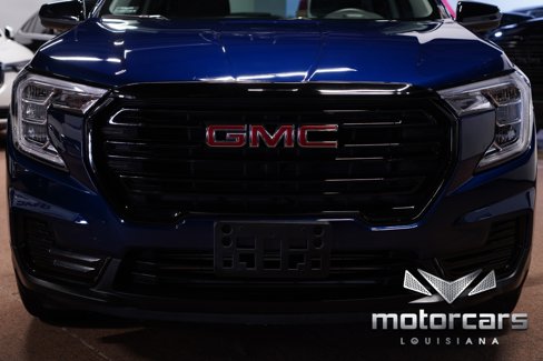 Used 2023 GMC Terrain SLE w/ Driver Convenience Package image 10