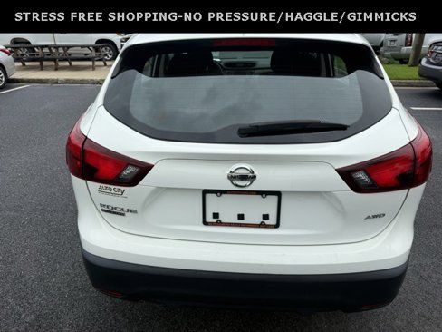 Used 2019 Nissan Rogue Sport S image 4