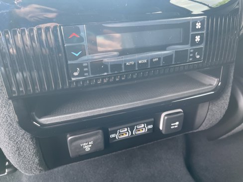 New 2025 Jeep Wagoneer 4WD image 36