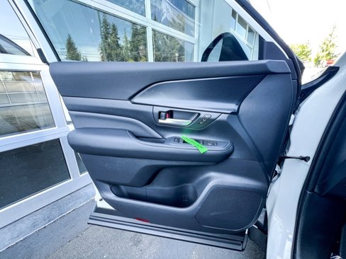 New 2025 Toyota Grand Highlander AWD Hybrid image 18