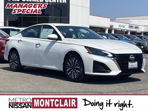 Used 2023 Nissan Altima 2.5 SV image 1