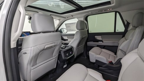 New 2025 Ford Expedition Active image 36