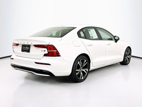 Used 2025 Volvo S60 B5 Core image 9