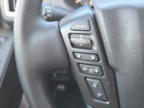 Used 2025 Nissan Frontier SV image 17