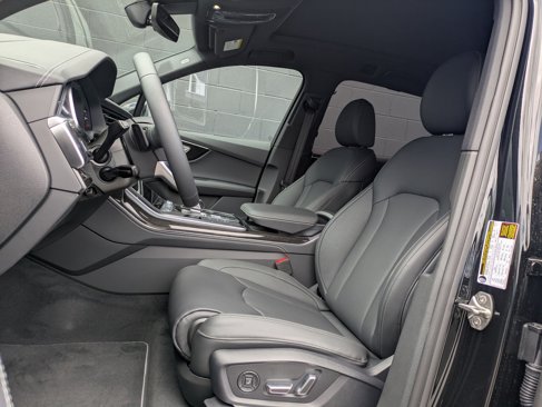 New 2025 Audi Q7 3.0T Prestige image 14