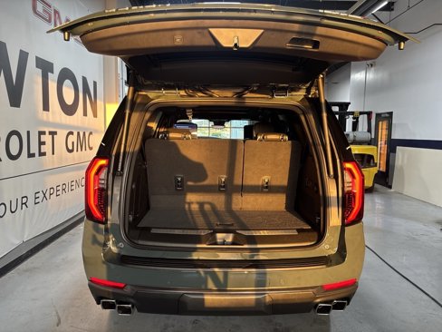New 2026 GMC Yukon AT4 Ultimate w/ LPO, Floor Liner Package image 35