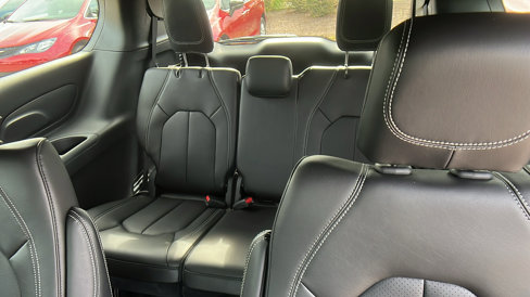 New 2026 Chrysler Voyager LX image 21