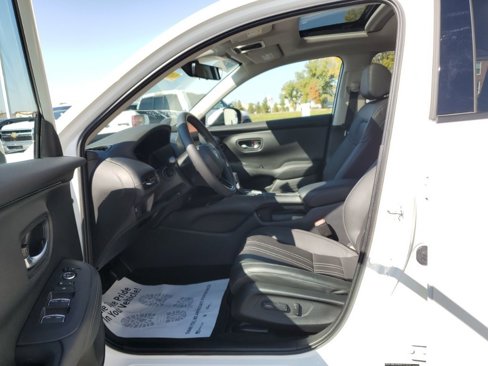 Certified 2025 Honda HR-V EX-L image 32