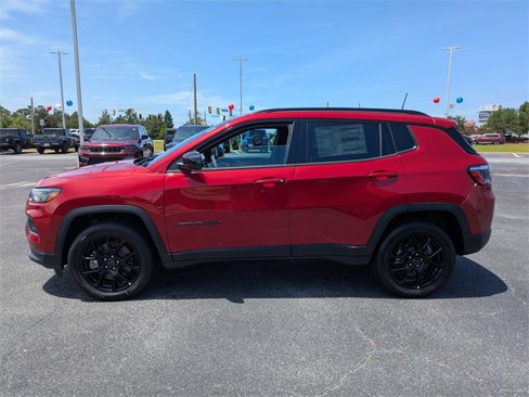 Used 2025 Jeep Compass Latitude w/ Convenience Group image 6