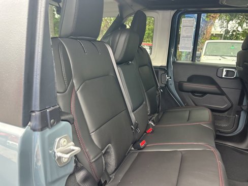 New 2025 Jeep Wrangler Unlimited Rubicon w/ Technology Group image 29