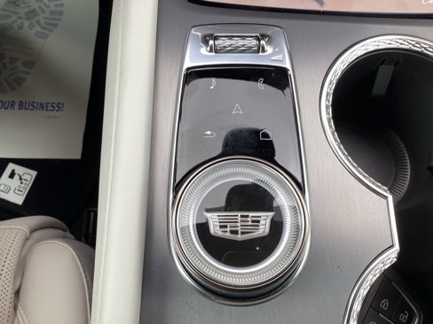 New 2026 Cadillac Vistiq Sport w/ LPO, Premium Carpet Package image 34