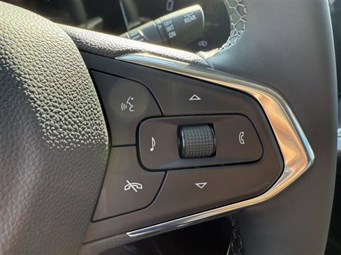 New 2025 Chevrolet Trax LT w/ LT Convenience Package image 18