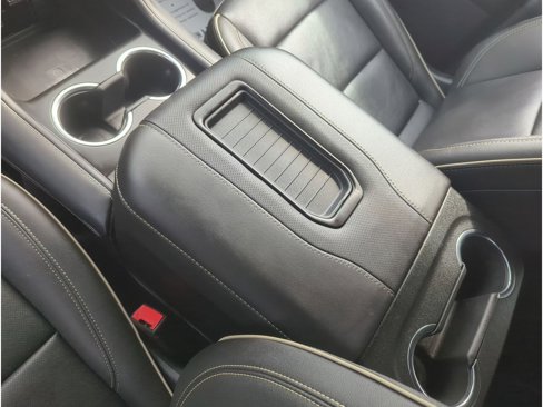 Used 2024 Chevrolet Suburban Premier image 27