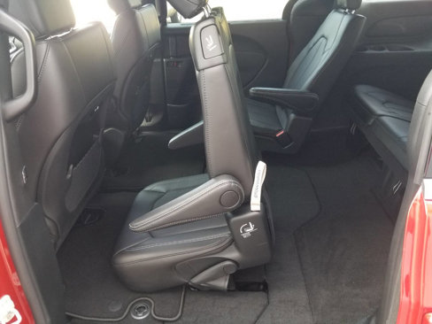 New 2026 Chrysler Pacifica Select image 14