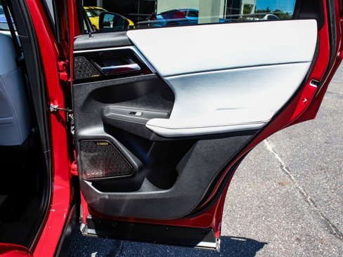 New 2025 Mitsubishi Outlander SE image 12