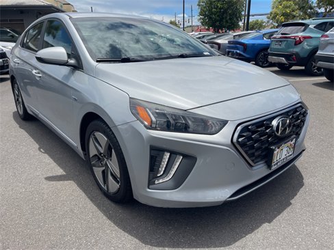 Used 2020 Hyundai Ioniq SEL image 3