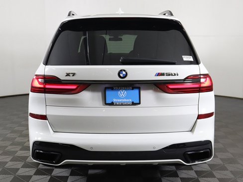 Used 2022 BMW X7 M50i image 17