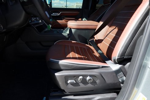 Used 2025 GMC Sierra 2500 Denali Ultimate image 15