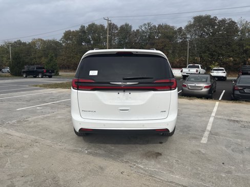 New 2026 Chrysler Pacifica Pinnacle image 5
