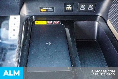 Used 2025 Toyota Camry SE image 43