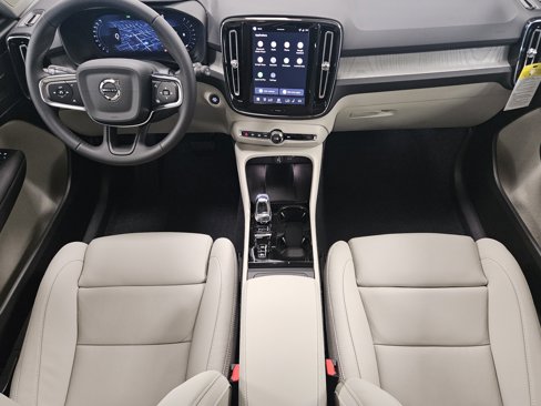 New 2026 Volvo XC40 B5 Ultra w/ Climate Package image 15