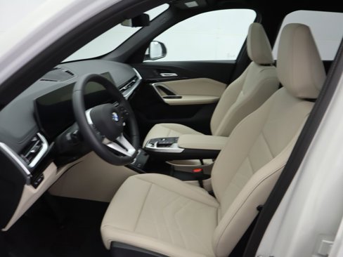 Used 2025 BMW X1 xDrive28i w/ Convenience Package image 21