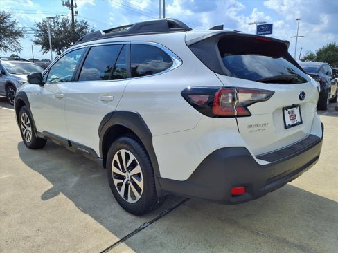 Certified 2025 Subaru Outback Premium image 2